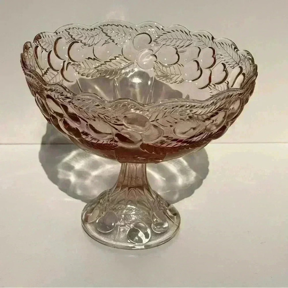 Vintage stamped  glass large pink cherry design pedestal bowl - Picture 1 of 9